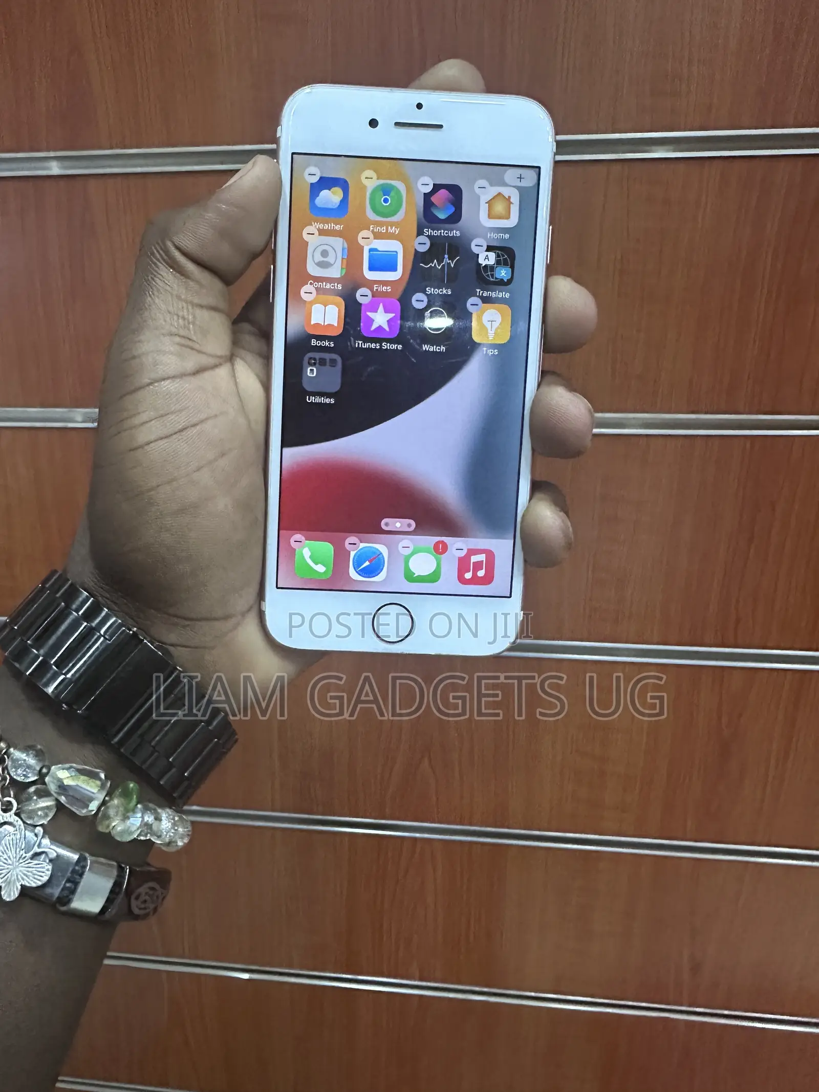 New Apple iPhone 8 64 GB White