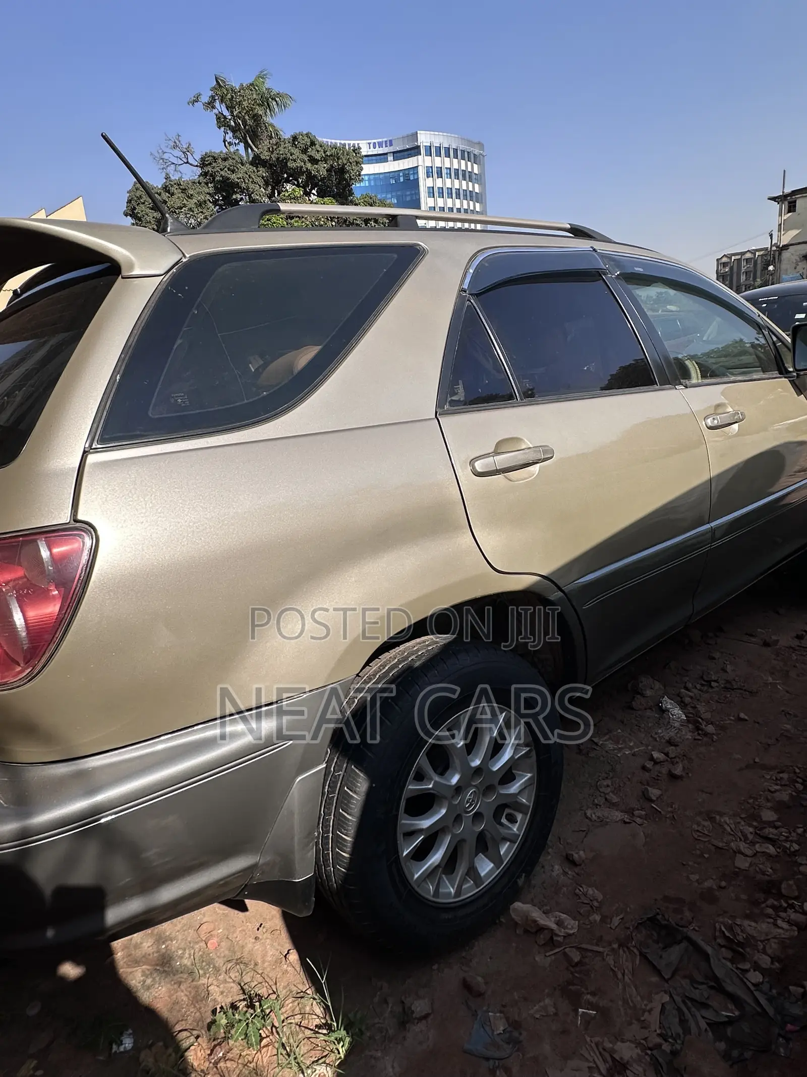 Toyota Harrier 2002 Silver