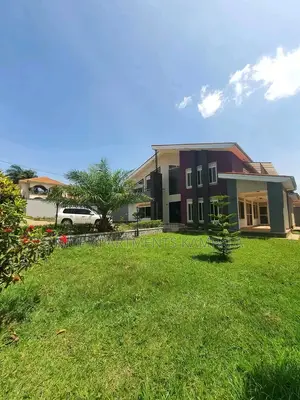 5bdrm Duplex in Kansanga, Central Division for rent