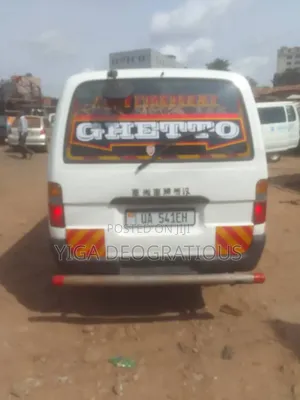 Toyota Grand HiAce 1999 White