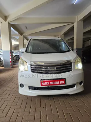 Toyota Noah 2012 White