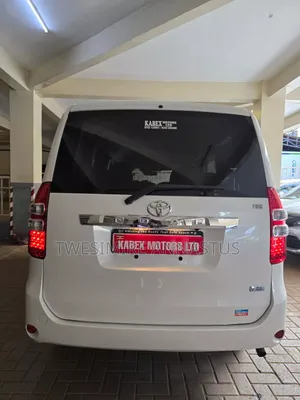Toyota Noah 2012 White