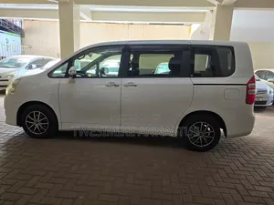 Toyota Noah 2012 White