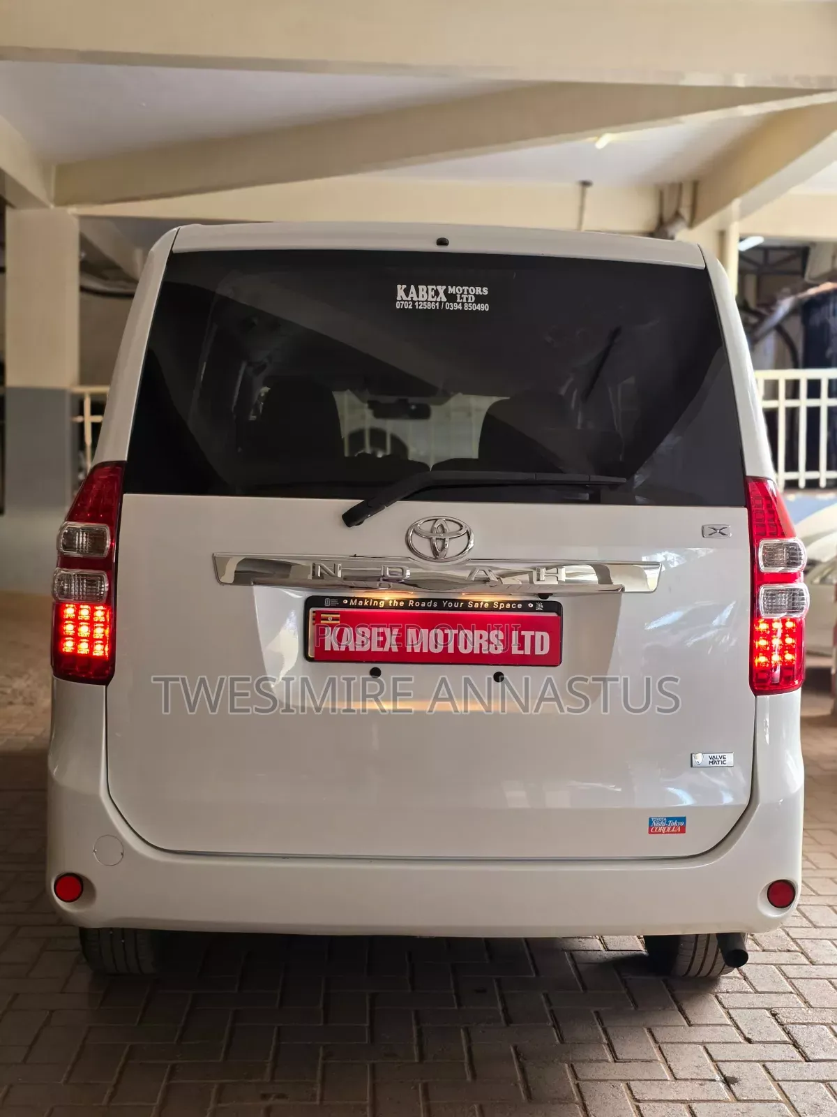Toyota Noah 2012 White