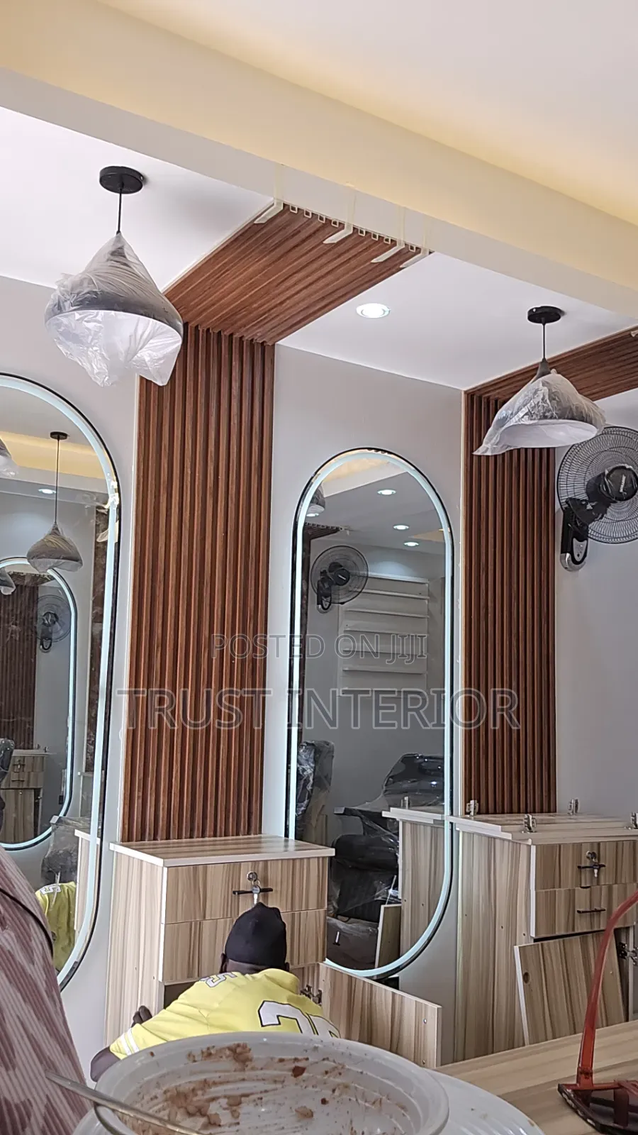 Saloon Fitters 6801
