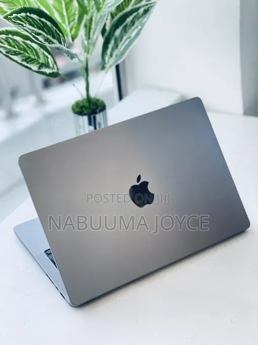 New Laptop Apple MacBook Pro 2020 M1 16GB Intel Core i5 SSD 512GB