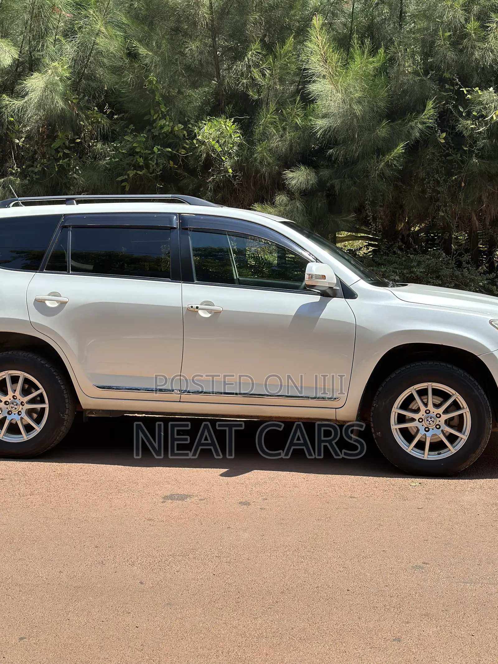 Toyota Vanguard 2012 Pearl