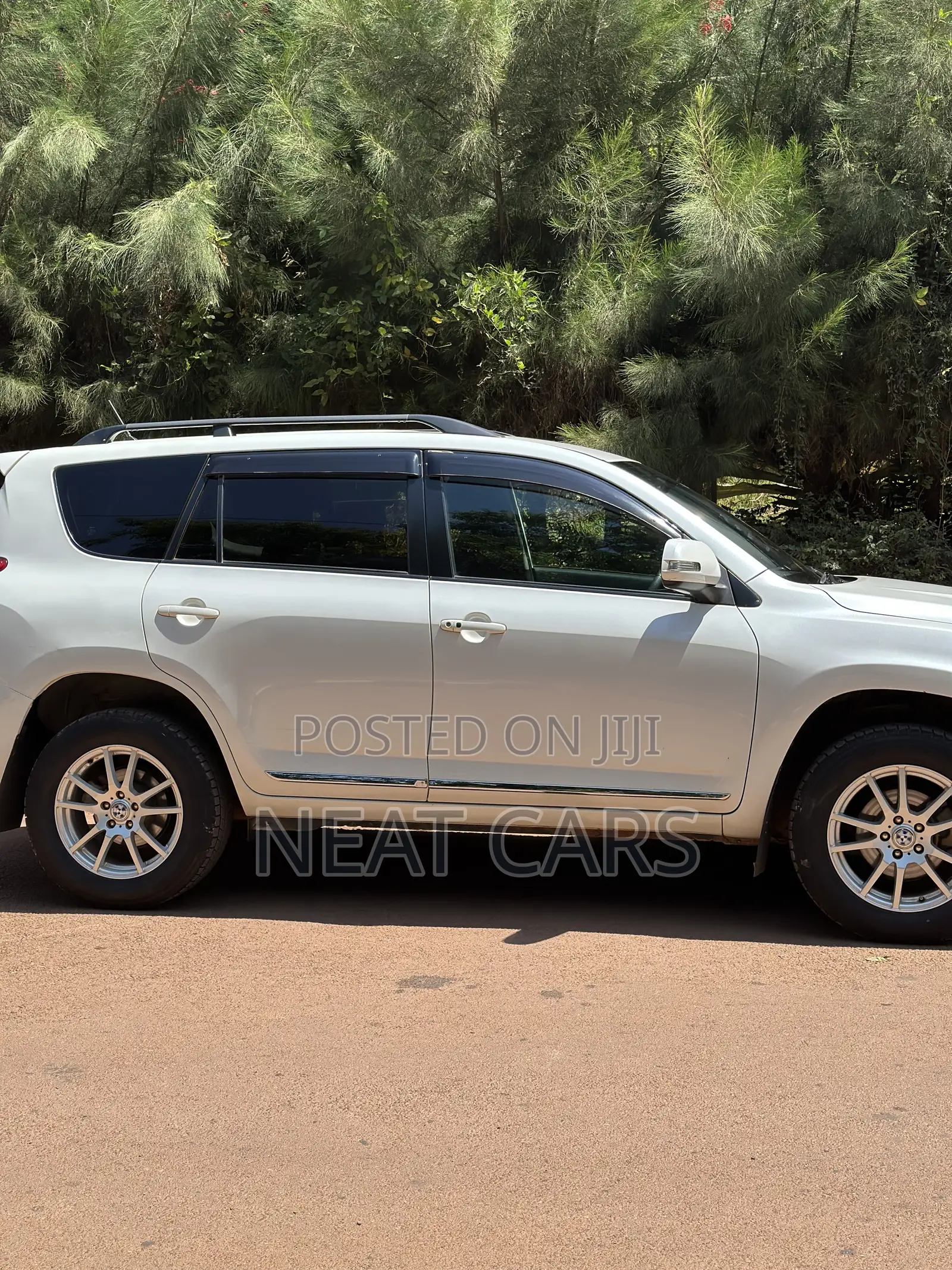 Toyota Vanguard 2012 Pearl