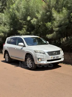 Toyota Vanguard 2012 Pearl