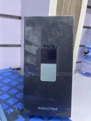 New Samsung Galaxy Z Flip5 256 GB Green