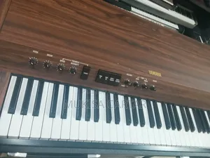 Yamaha Keyboard Wood