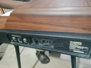 Yamaha Keyboard Wood