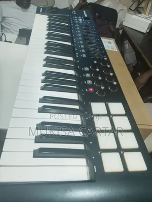 M.Audio 49 Mid Controller