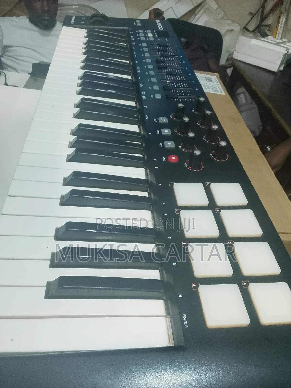 M.Audio 49 Mid Controller