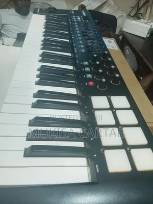 M.Audio 49 Mid Controller