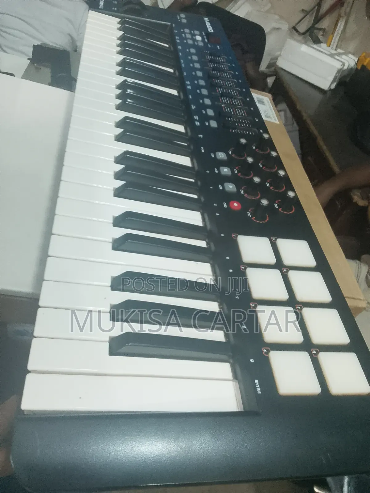 M.Audio 49 Mid Controller