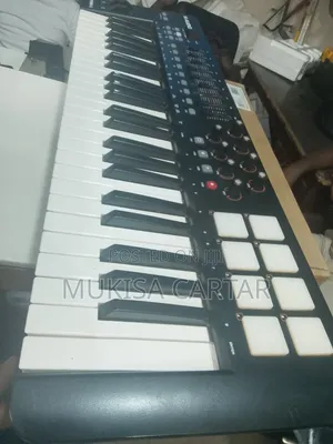 M.Audio 49 Mid Controller