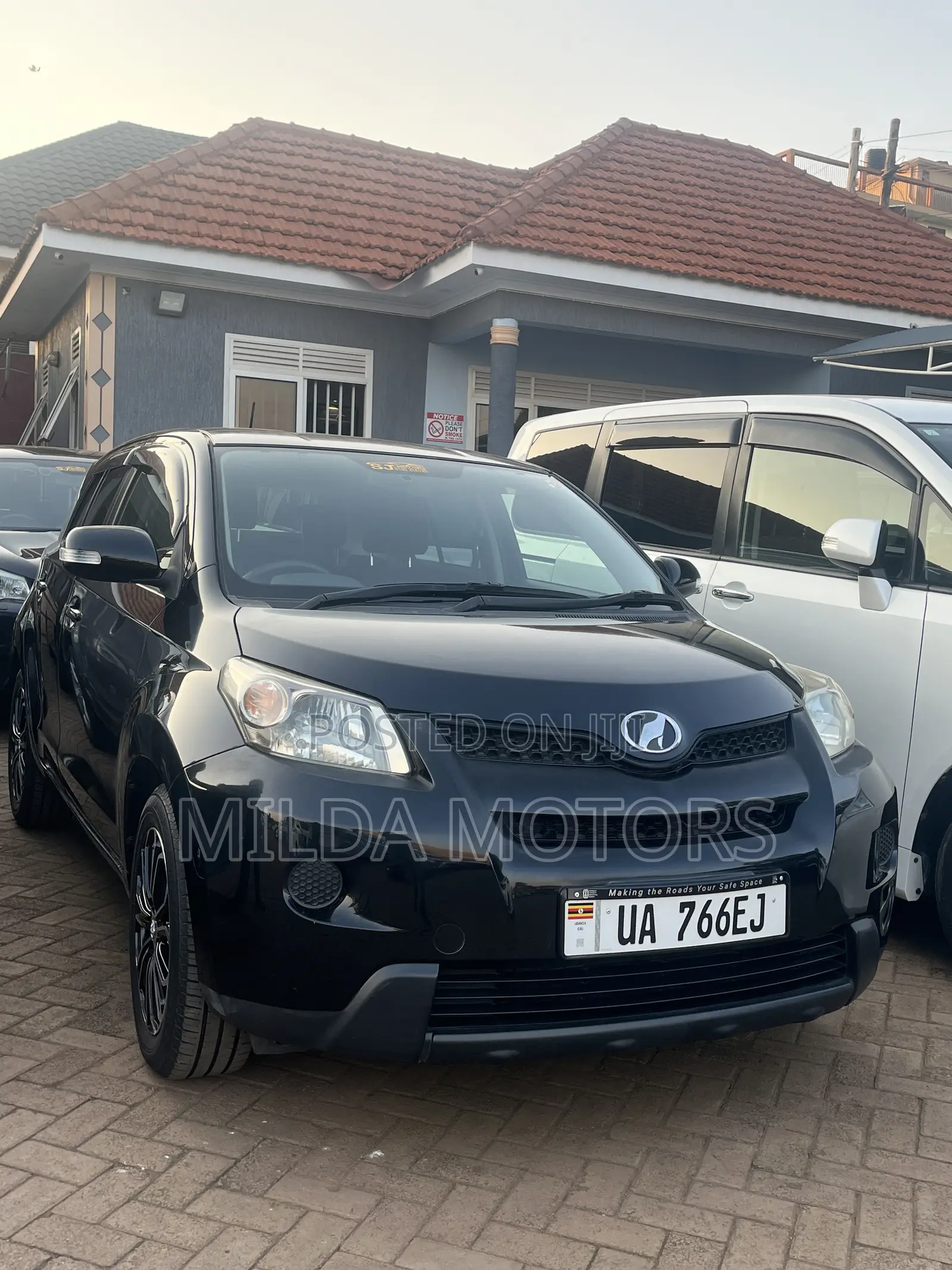 Toyota IST 2011 Black