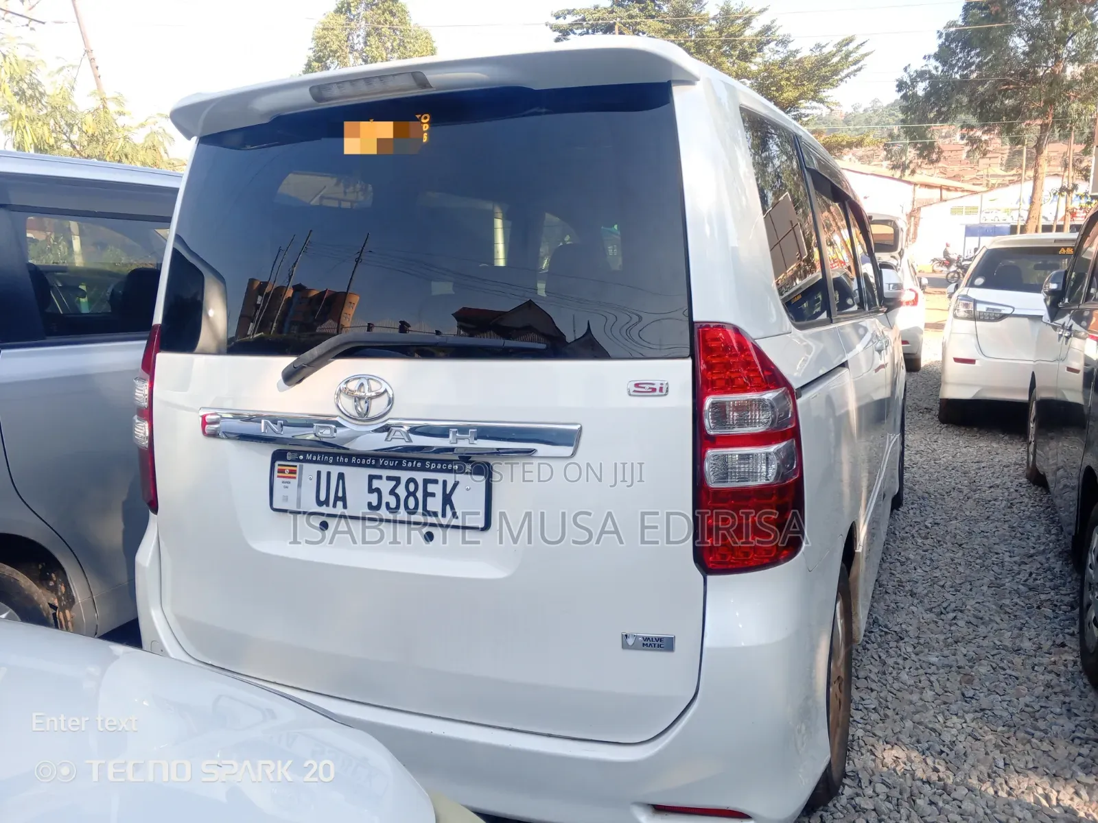 Toyota Noah 2012 Silver