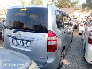 Toyota Noah 2012 Silver