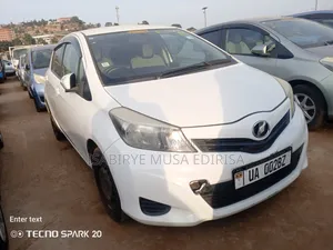 Toyota Vitz 2011 White