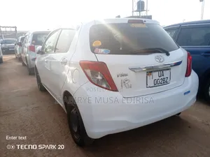Toyota Vitz 2011 White