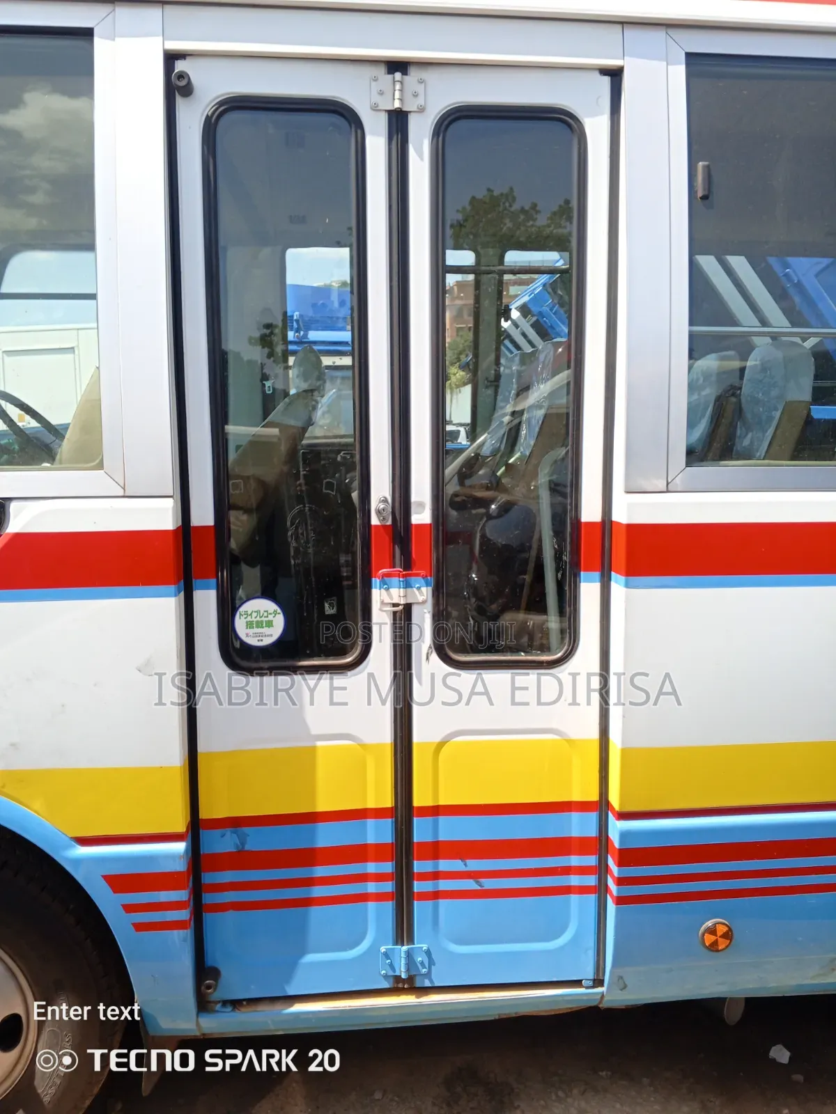 Mitsubishi Fuso Rosa 2012 White