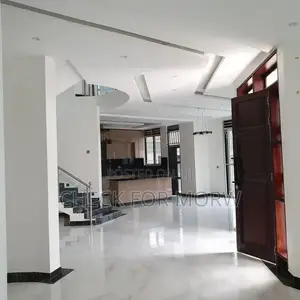 5bdrm Duplex in Kyanja, Central Division for rent