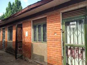 1bdrm House in Central Division for rent