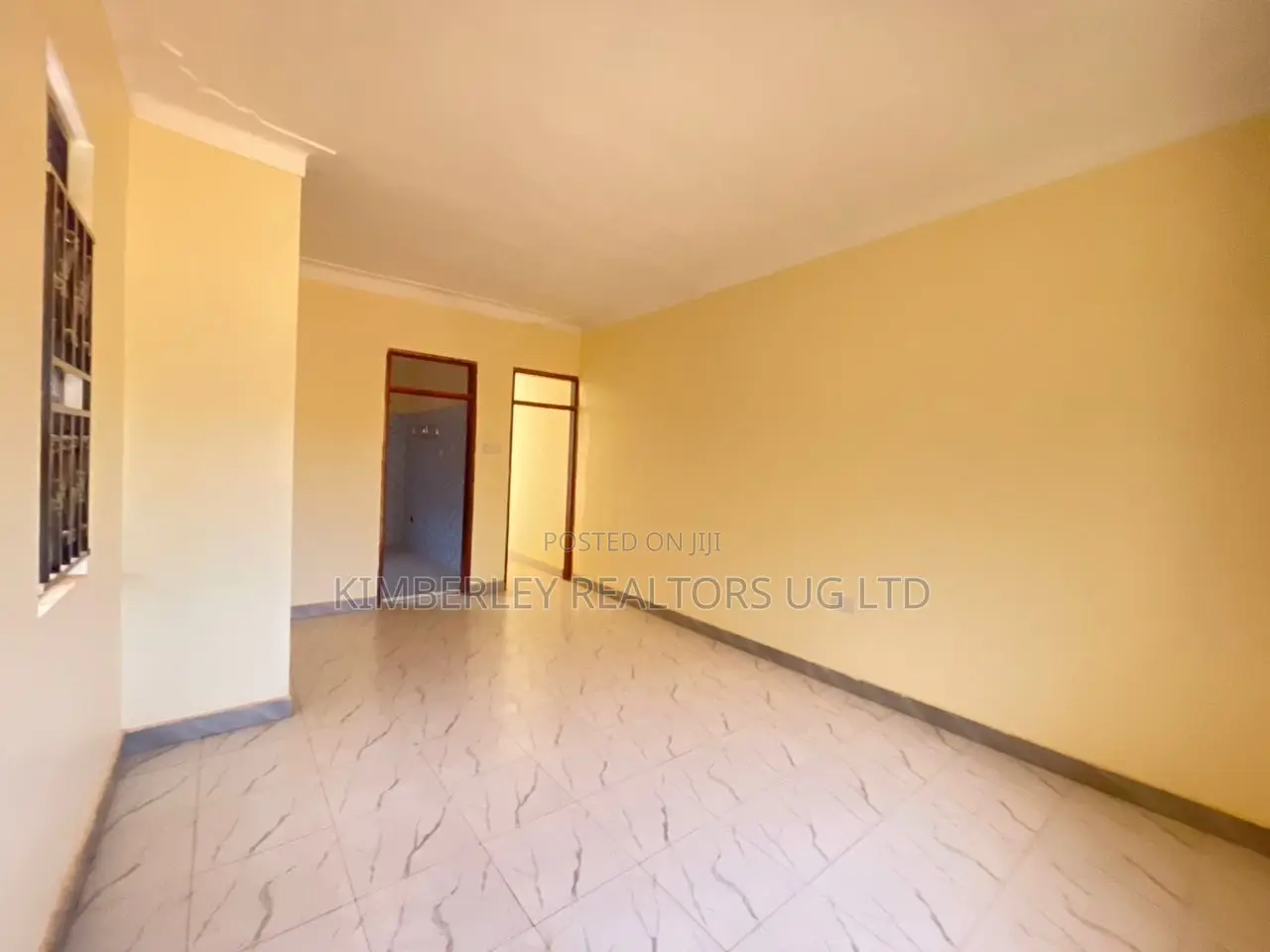 3bdrm House in Division A for sale