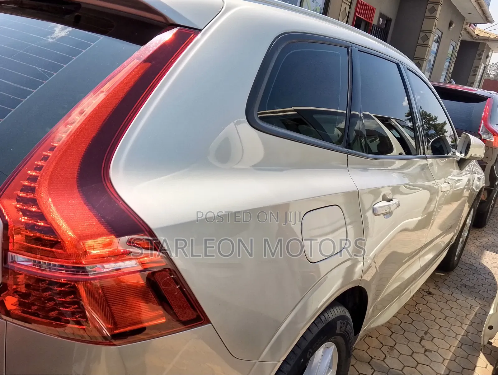 Volvo XC60 2019 Silver
