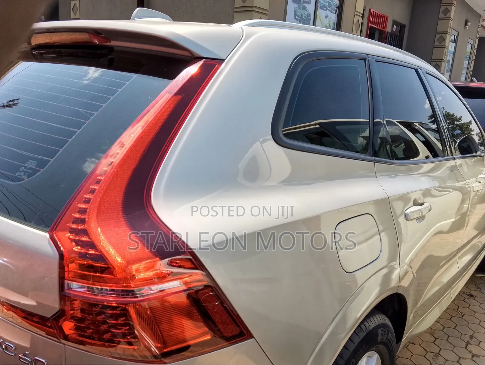 Volvo XC60 2019 Silver