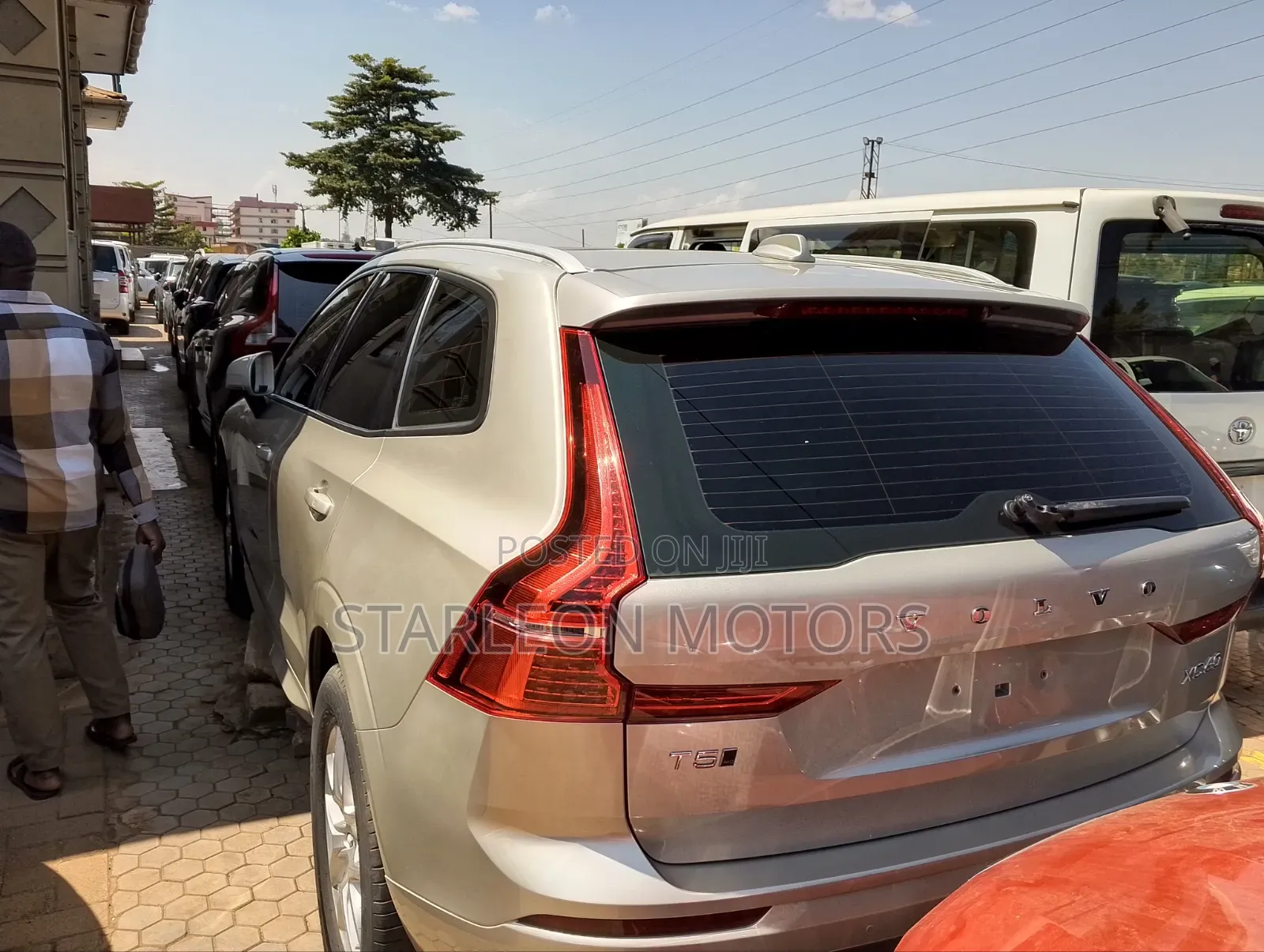 Volvo XC60 2019 Silver