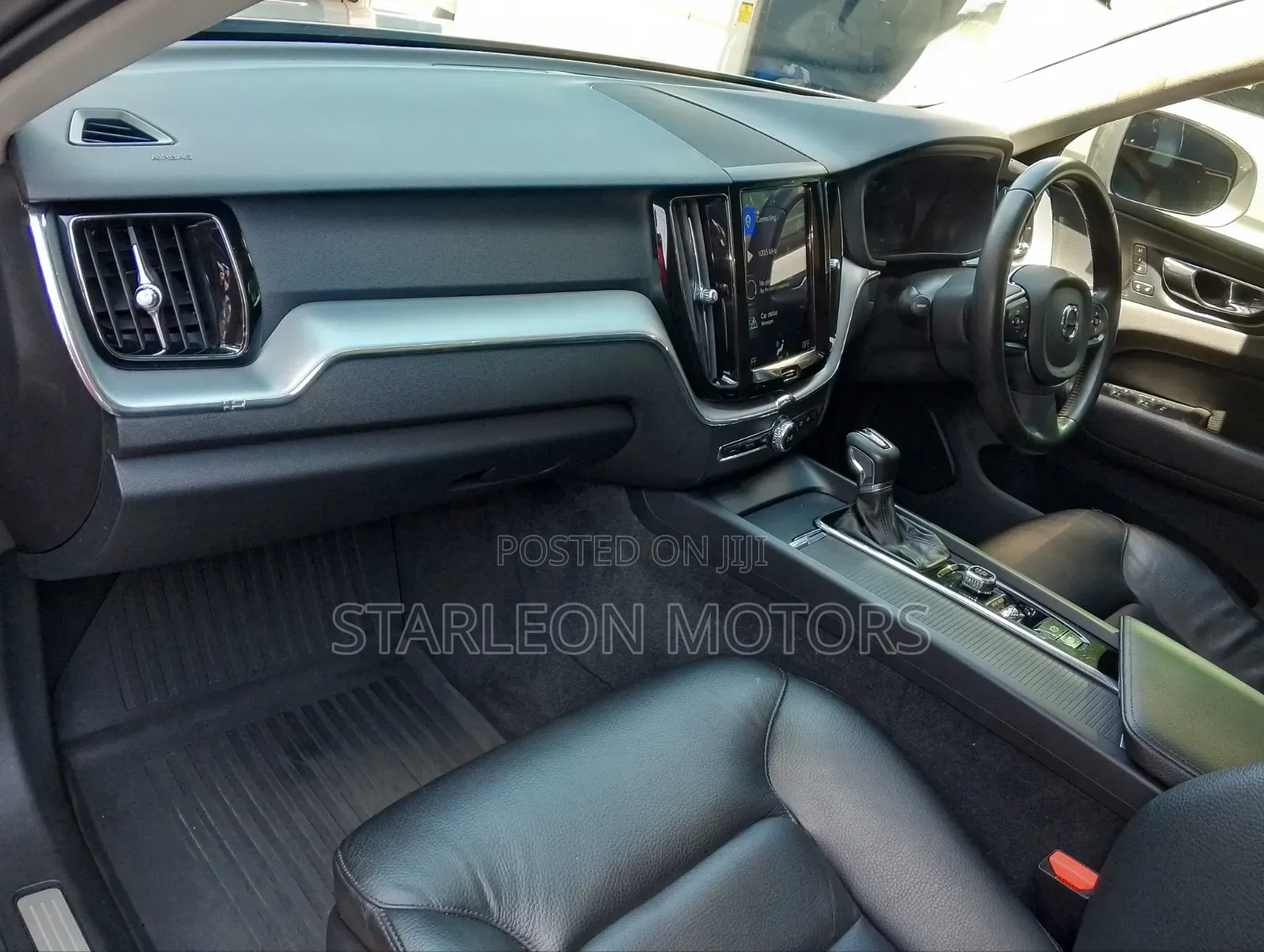 Volvo XC60 2019 Silver