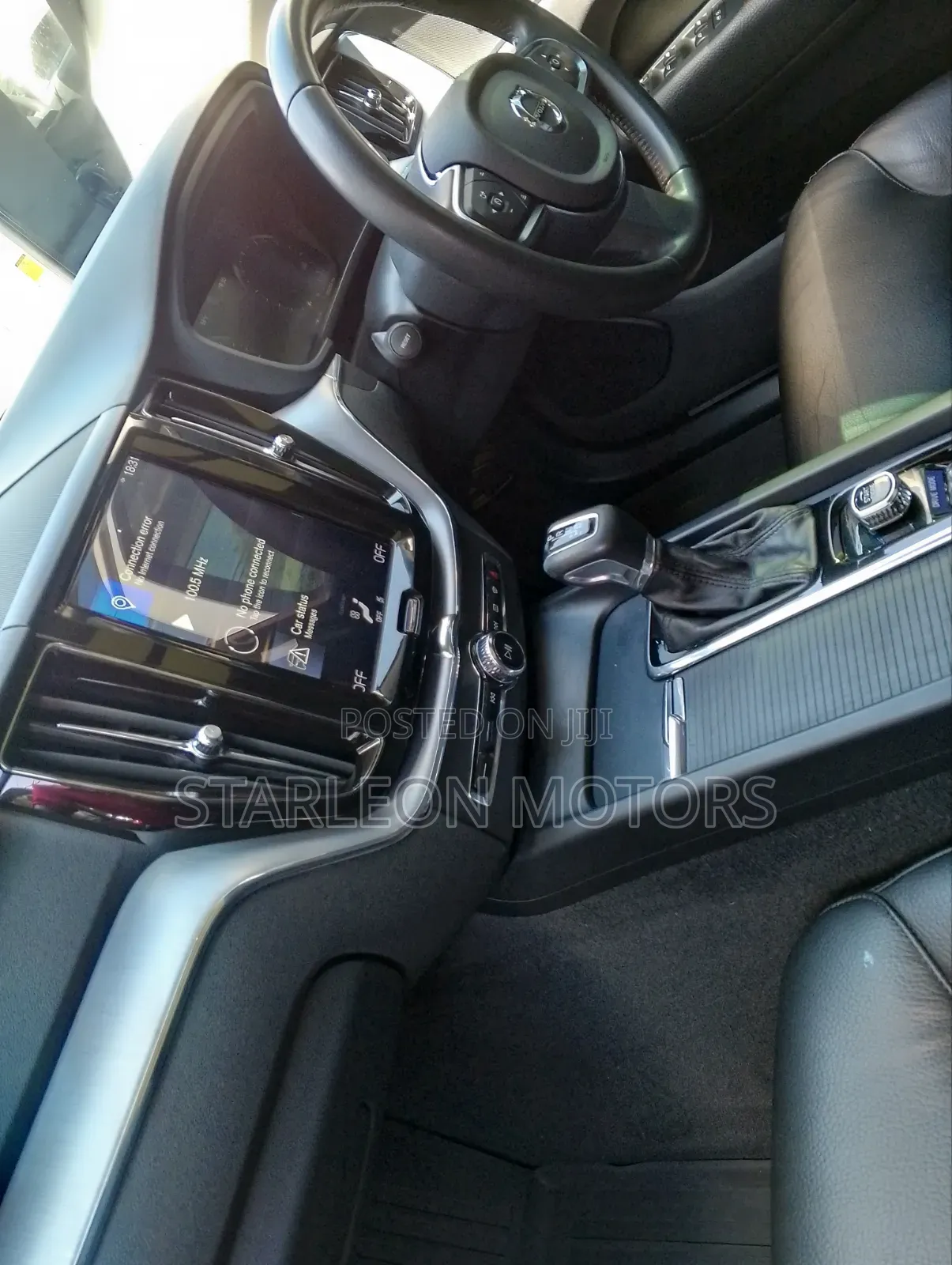 Volvo XC60 2019 Silver