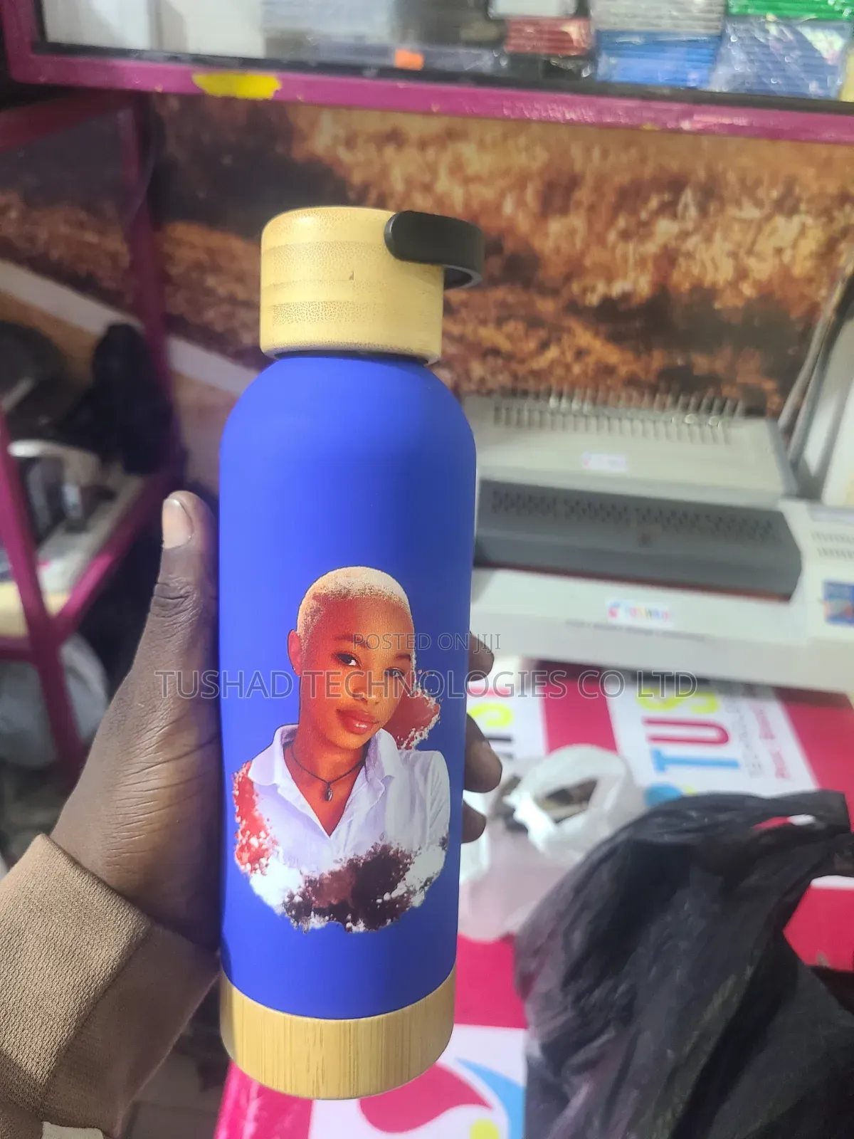 Bottle Branding, Customized Gifts, Printing Cups, Notebooks, Jerseys
