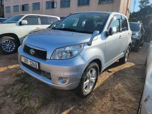 Toyota Rush 2016 Silver