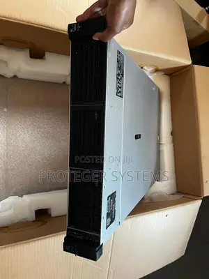 Server HP ProLiant DL 380 G10 4210R 16GB Intel Xeon HDD+SSD 2T