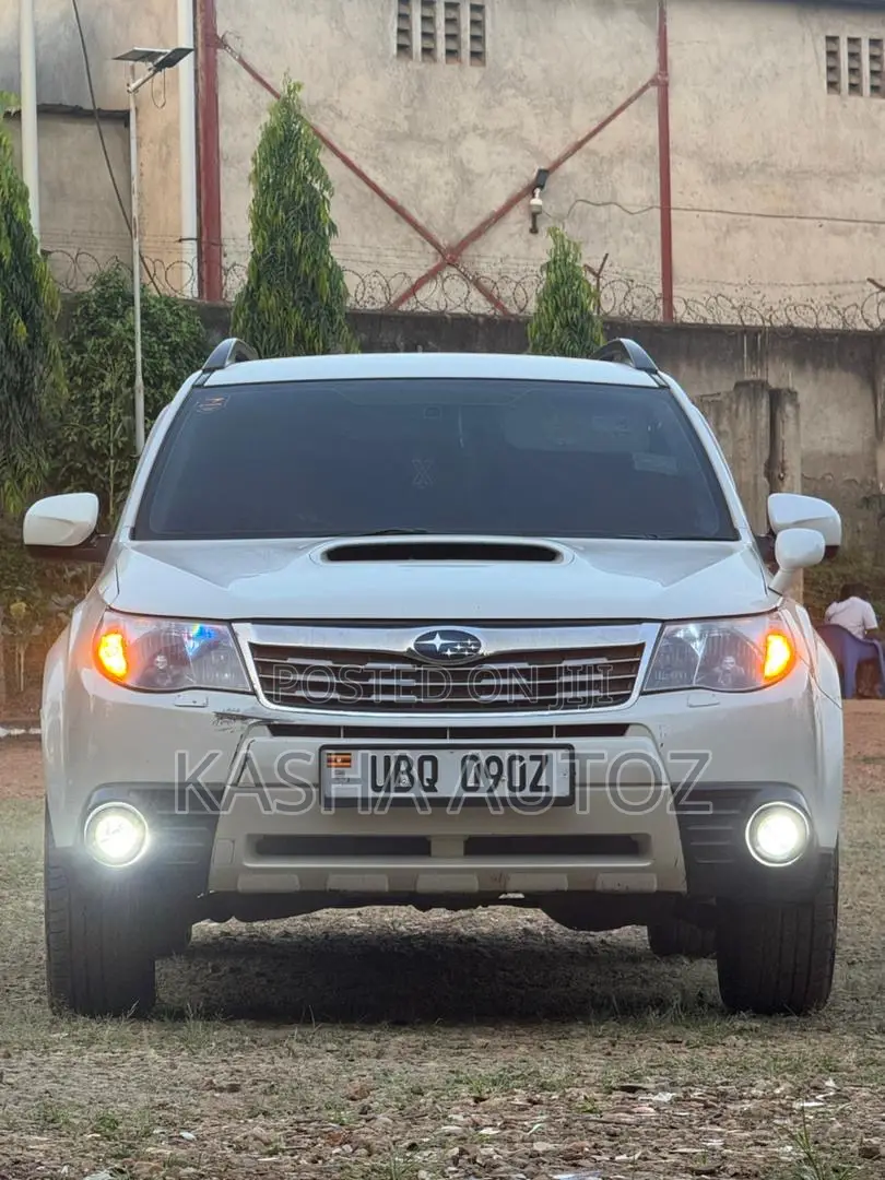 Subaru Forester 2011 White