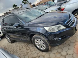 Volkswagen Tiguan 2012 Black