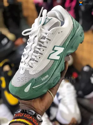 New Balance 1000 in the "Mallard Green"