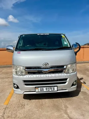 Toyota HiAce 2016 Silver