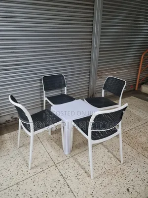 Meshed Back Plastic Chairs and Table Plastic Chairs and Table Set