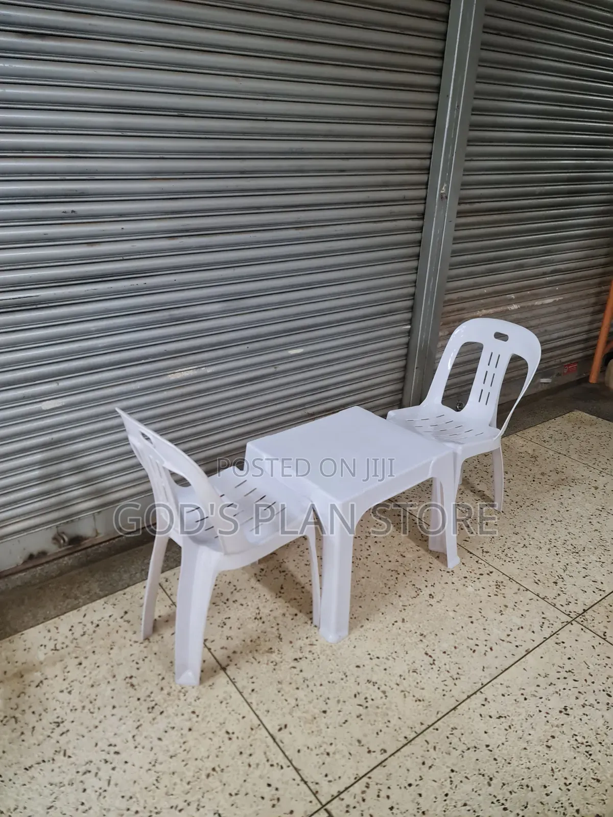 Comb Plastic Coffee Table and Chairs Plastic Table and Chairs