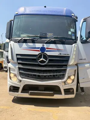 Actros Trailer Head