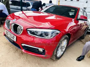 BMW 118i 2016 Red