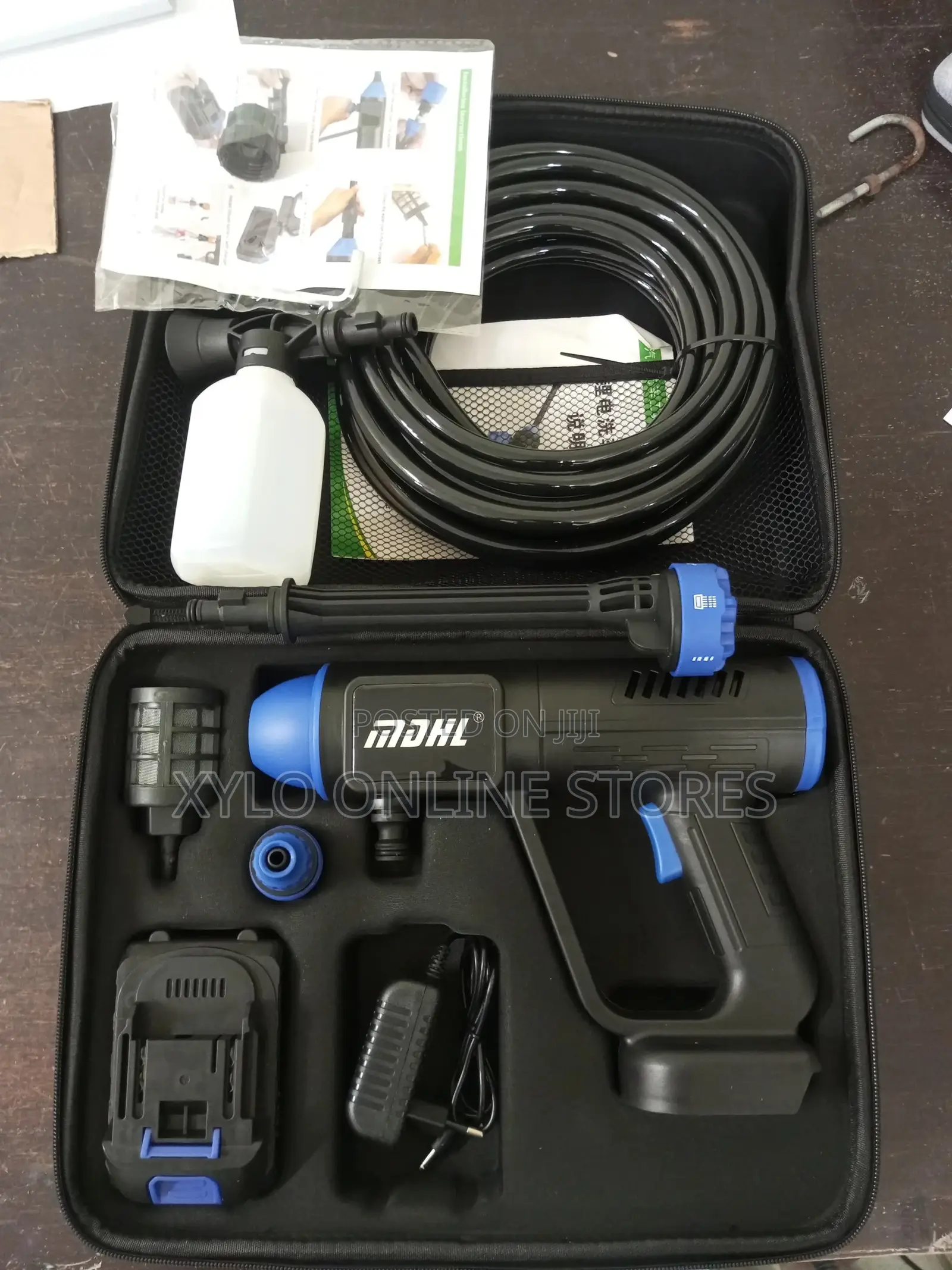MDHL Cordless Pressure Washer Kit