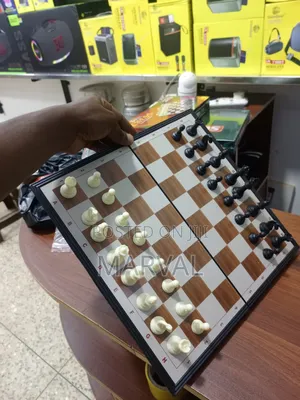 Folding, Magnetic Chess Board Set