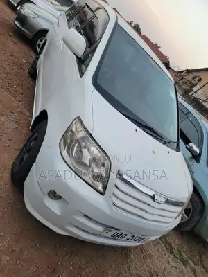 Toyota Noah 2004 White