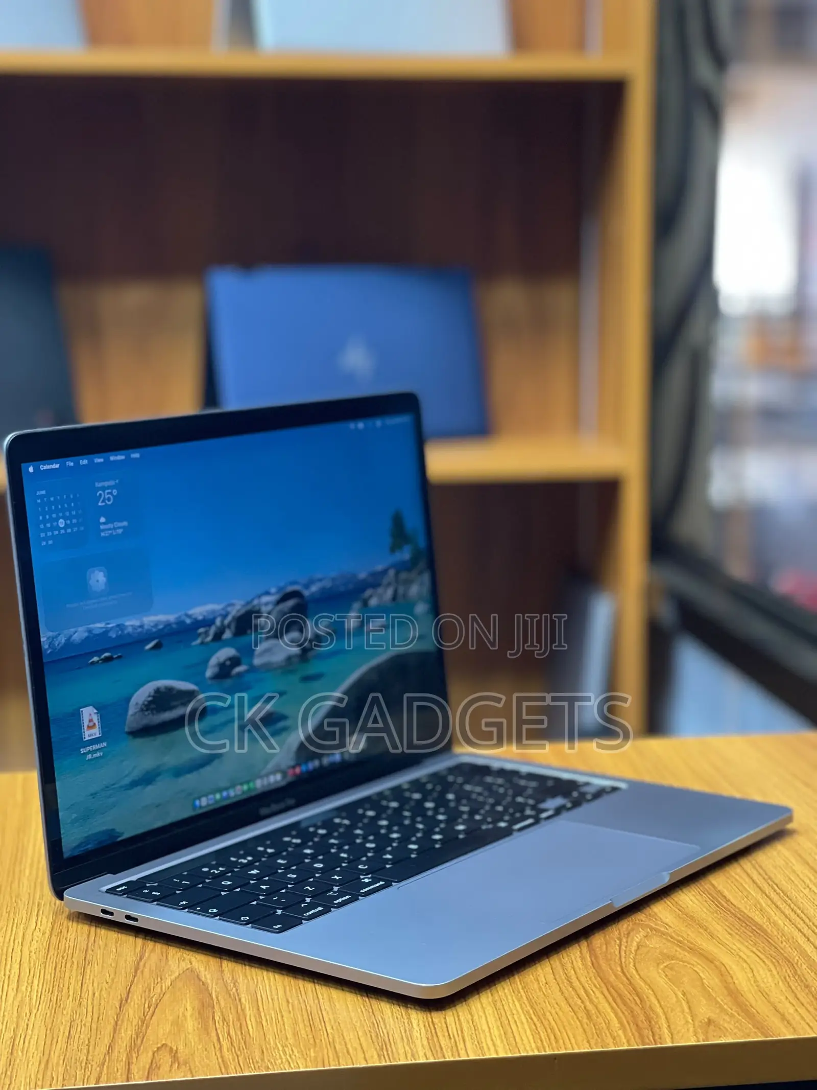 New Laptop Apple MacBook Air 2020 8GB Intel Core i7 SSD 512GB